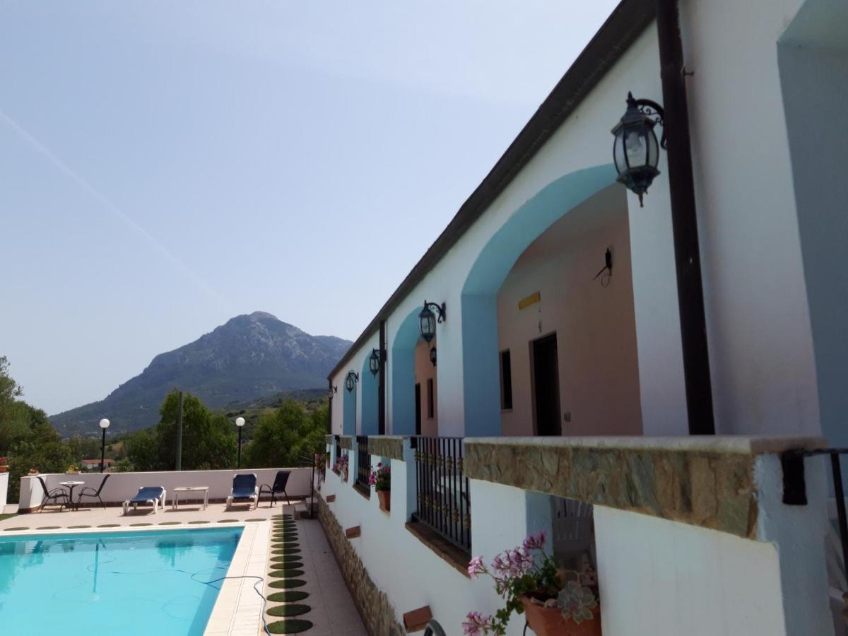 Hotel Valle Del Cedrino Galtelli Exterior photo
